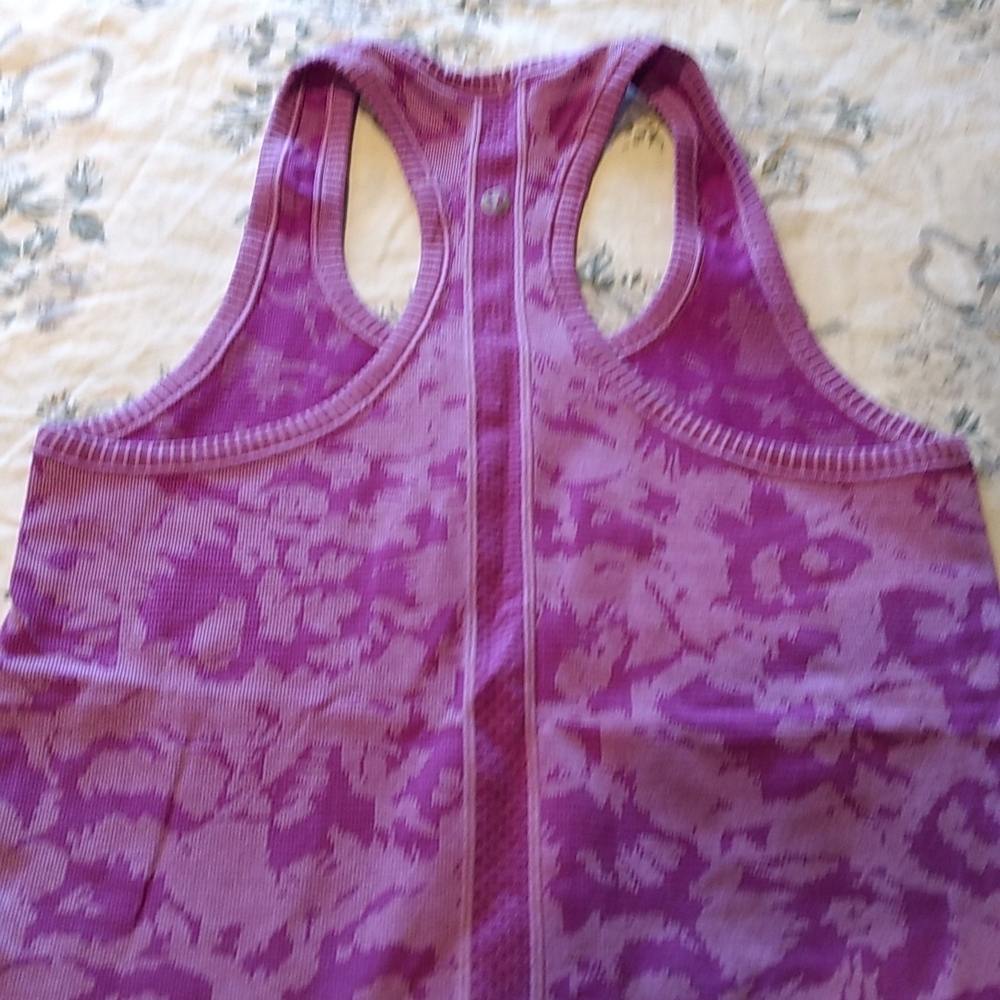 Lululemon Swiftly Tech Racerback - Picture 7 of 9